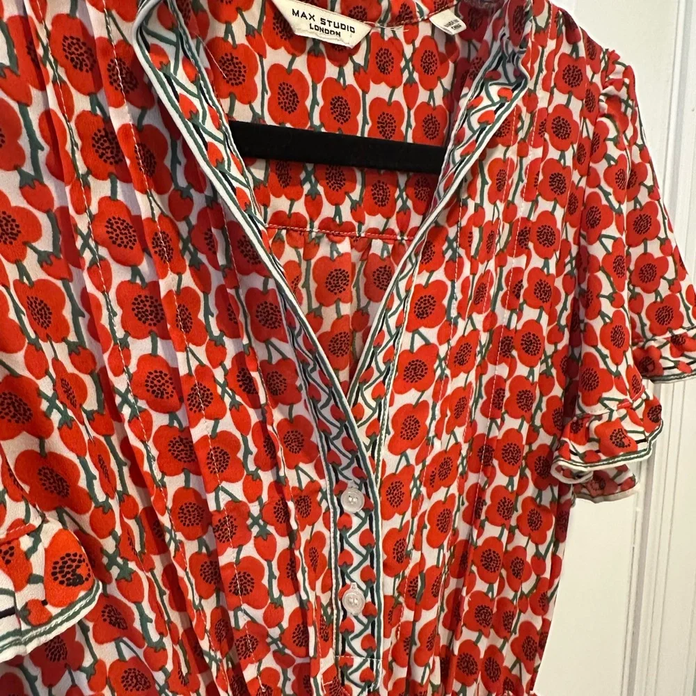 Max Studio Red & White Poppy-Print Blouse - Picture 1 of 7